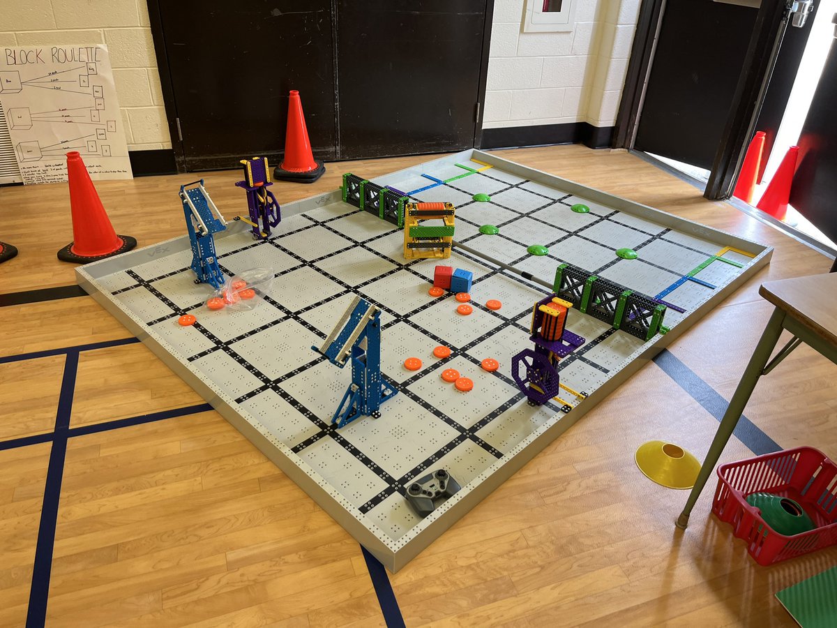 glenshieldsps's tweet image. @glenshieldsps putting their robotics and coding prowess on display. #EV3Robotics #VEXIQ
@YRDSB @YRDSBPathways @VEXRobotics @yrdsbinclusion @YRDSBmath