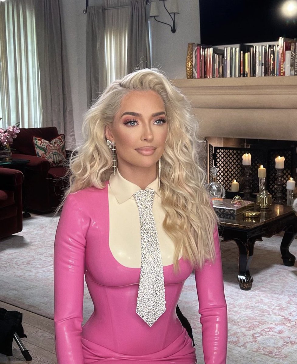 LoveeeeReality's tweet photo. Erika Girardi in Venus &amp; Violet Latex for S7 confessionals #RHOBH https://t.co/wVtCNAENFc