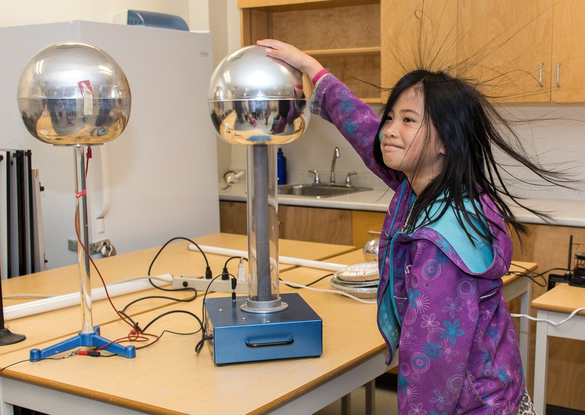 KPUSR's tweet photo. We are excited to open our Science Labs and show you cool experiments that will get your hair raising!

But wait, why does your hair rise when you touch the Van der Graaf generator? 🤔

Join us at KPU Langley for the annual Science Rendezvous! https://t.co/31z9UnwTNh