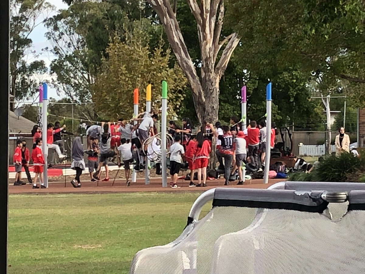 itsF1SKY's tweet photo. Okay, so our Stage three students REALLY like the new equipment !!! 😂😂😂 #overload #maximumcapacity #RootyHillROCKS ❤️❤️❤️ https://t.co/WpJPPfpxXb