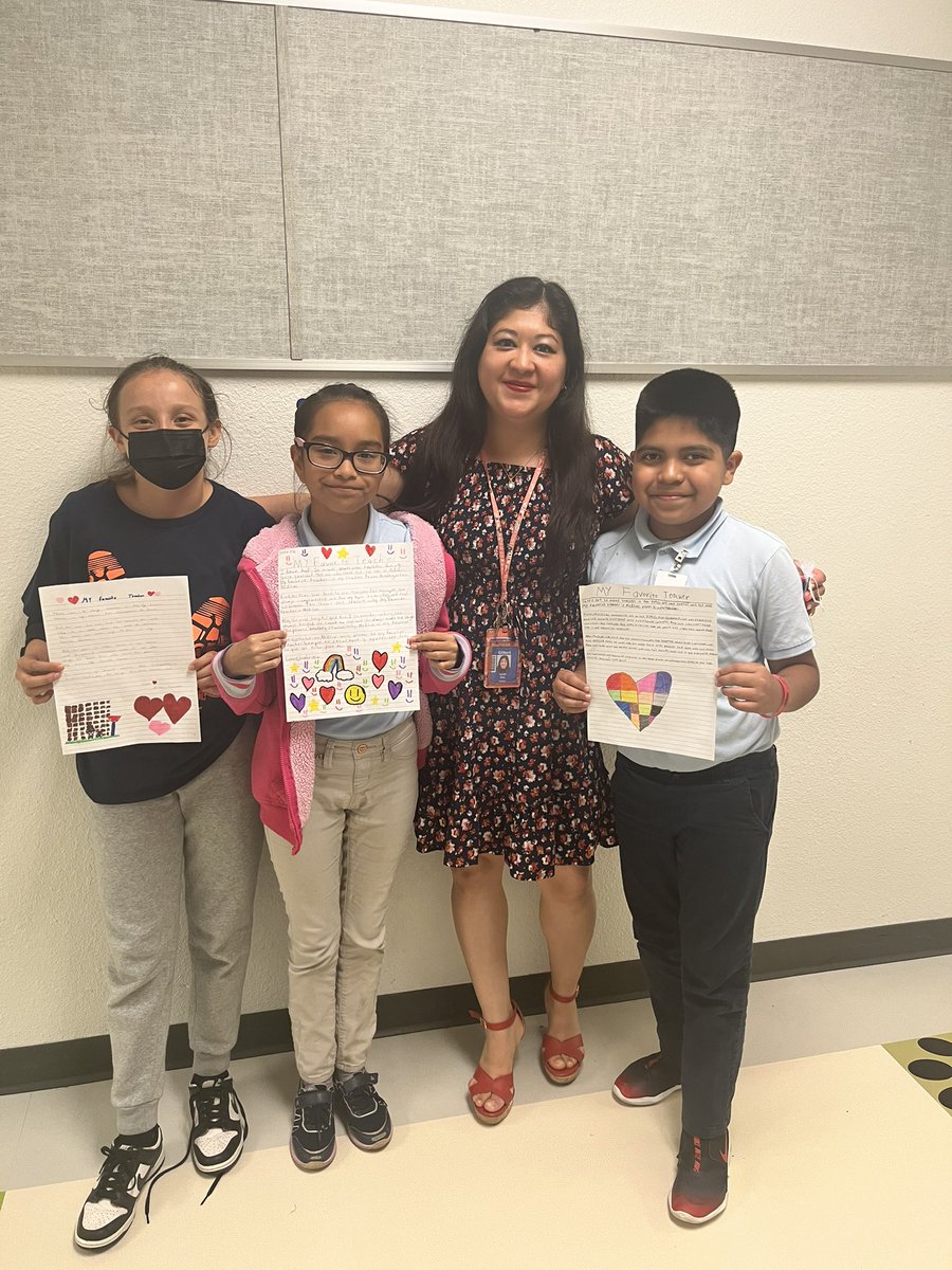 JanethElias713's tweet photo. My favorite teacher letters from my former students.They made my day. ๐๐ซถ๐๏ธ#fmgilbert #TeacherAppreciationWeek https://t.co/bedAJK326o