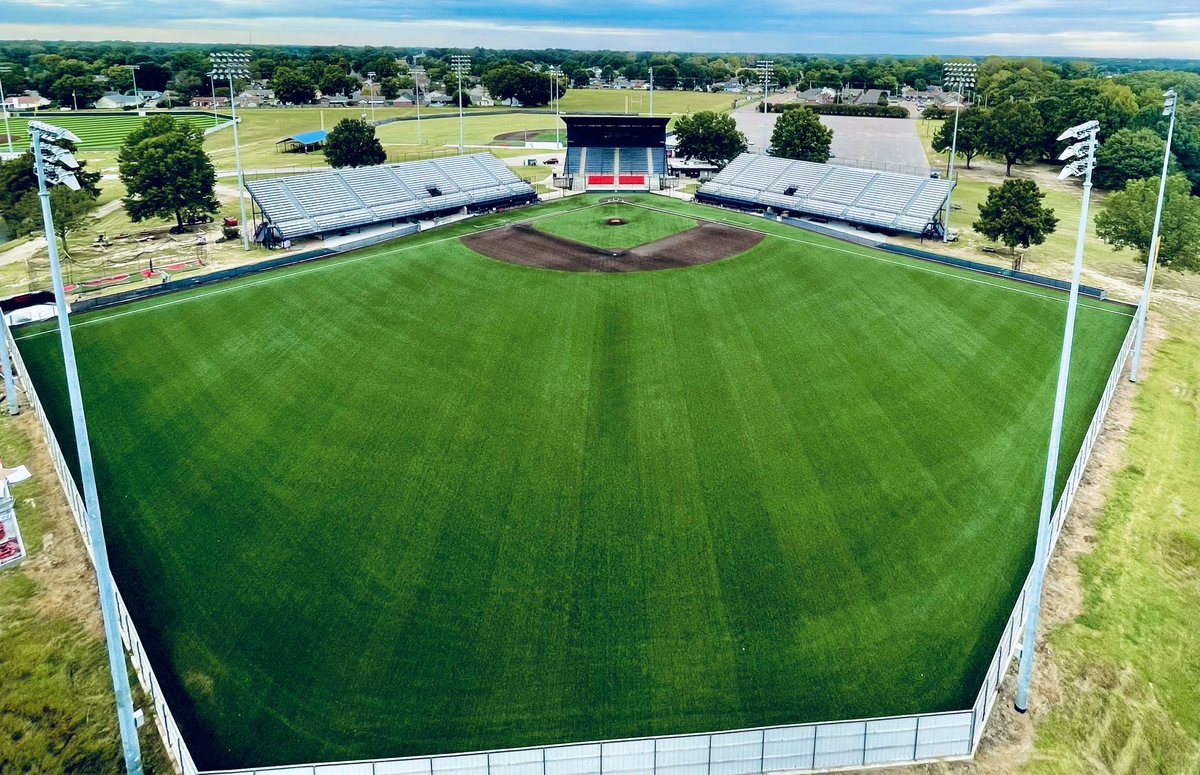 ryanyoung409's tweet photo. Extremely excited and blessed to announce that I’ve committed to play baseball next year at Southwest Tennessee CC! Thank you to everyone that has helped me the past year and thank you to everyone at @SWTenn_BSB for the opportunity.
@CoachEScho @Wayjjr @ElliottBush30 @E_Mart97 https://t.co/6g5TbVGvIt