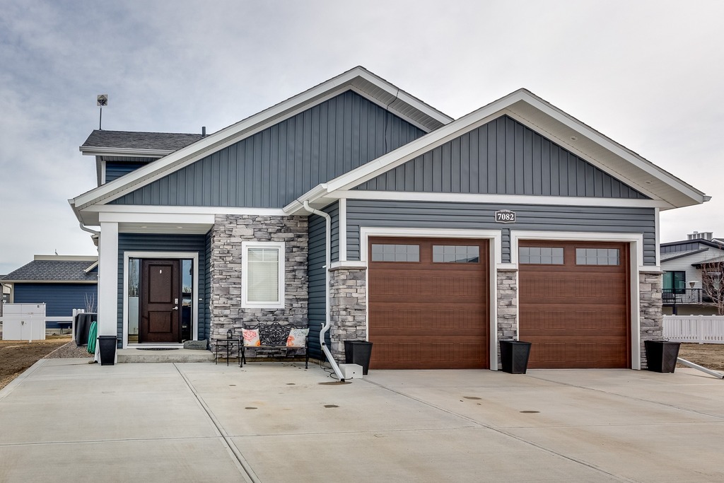paulhoward86's tweet photo. 7082-35468 Range Road 30, Rural Red Deer County, AB

Welcome to your new home at 7082 Gleniffer Lake Resort! This inviting property is the ideal combination of luxury, convenience, and low maintenance. As soon as you step inside, you'll be struck by the … https://t.co/mPrzNUdgEN https://t.co/thLjNTTdau