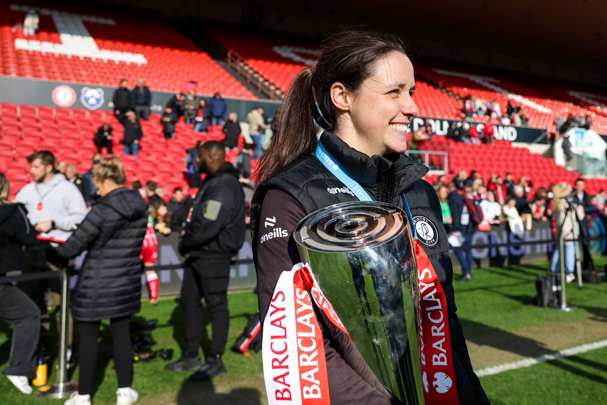 Lauren Smith tweet media