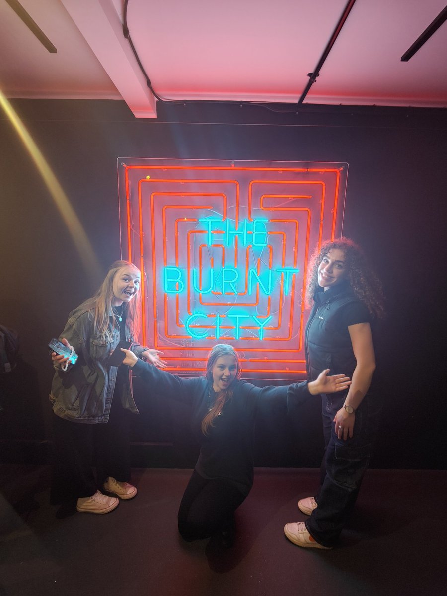 RBAPerforming's tweet image. An exceptional performance from @PunchdrunkInt! 

Loved the immersive theatre on the epic scale! And to experience a variety of characters stories from start to end!

An incredible performance that myself and RBA Sixth Form loved! 
#TheBurntCity #Punchdrunk