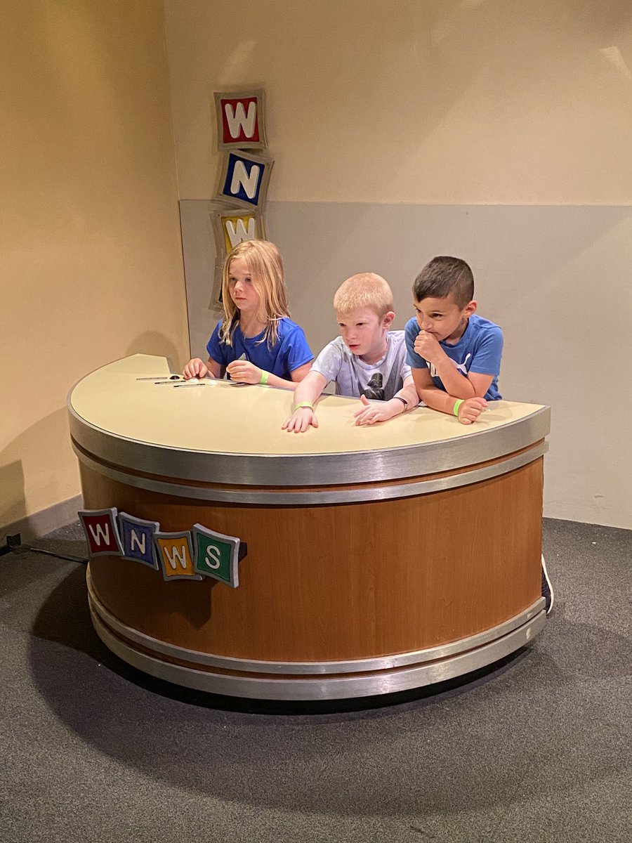 Catherine Farny tweet media