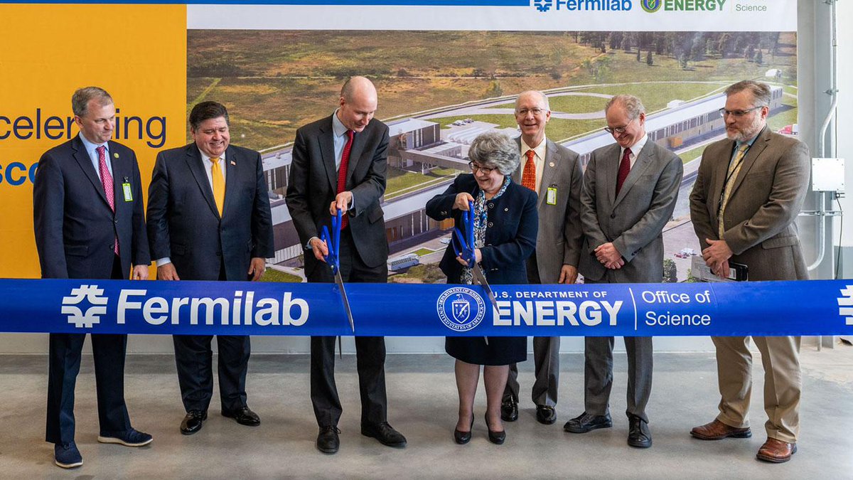 doescience's tweet image. World-class facilities enable discovery. @UChicago &amp;amp; @Fermilab celebrated the opening of 3 new buildings: the PIP-II Cryogenic Plant Building and Linac Complex for the PIP-II particle accelerator as well as the Integrated Engineering Research Center: news.uchicago.edu/story/ceremony…