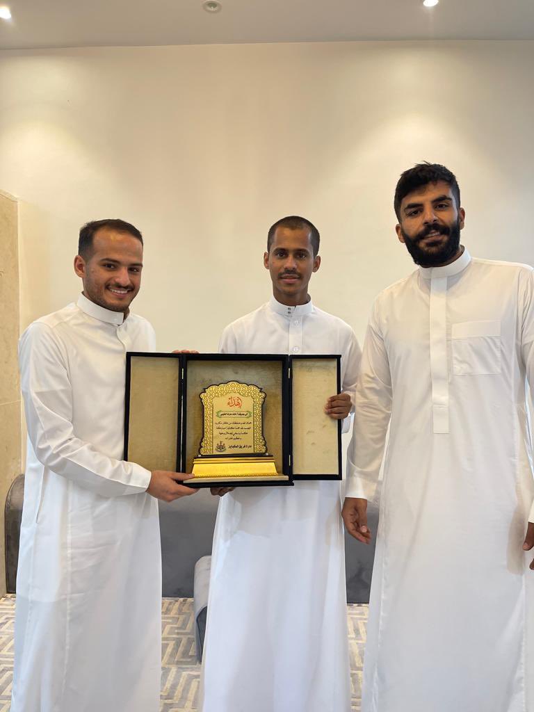 المكبايز tweet media