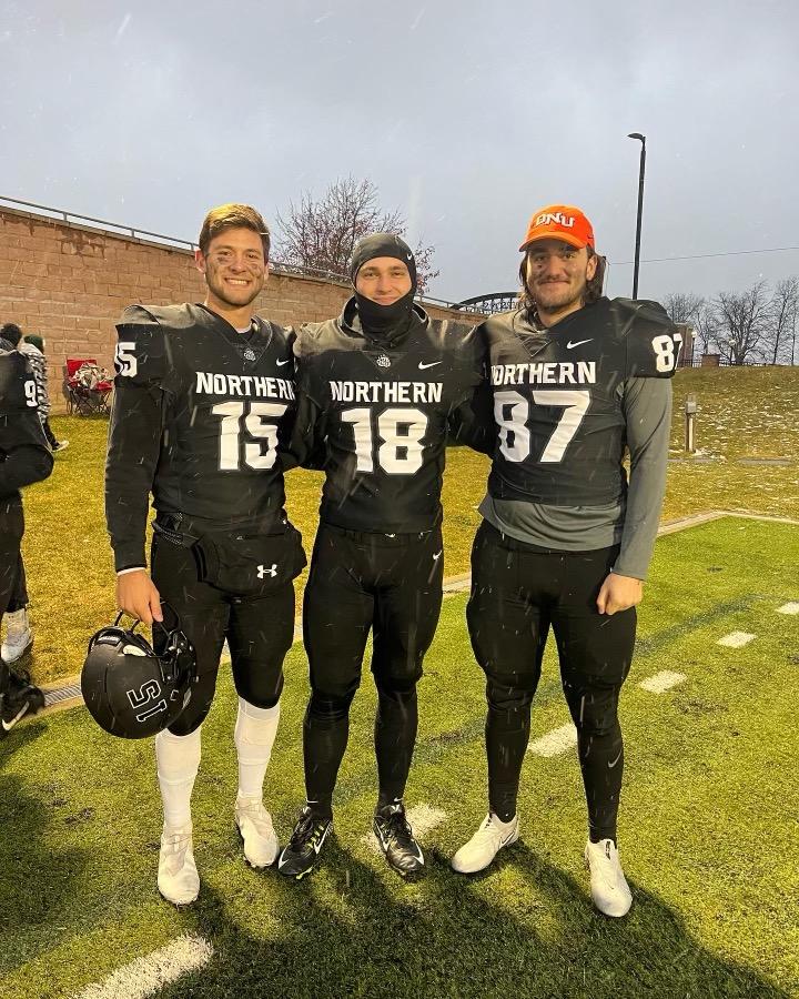 Happy birthday to junior QB Evan Tekancic. <a href="/EvanTekancic/">Evan Tekancic</a> is a mechanical engineering major from Hilliard Davidson High School (Oh). Evan is an accomplished student, a talented athlete, and a great teammate.  Go Bears.