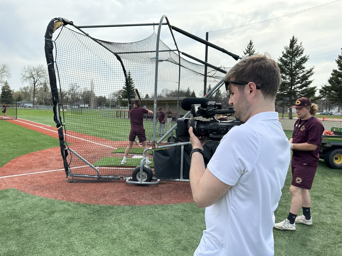 CobberSID's tweet image. What's better than regular practice? 
Postseason practice!!!

Media Coverage ✅ 
Extended BP✅
Sunshine✅
Excitement ✅