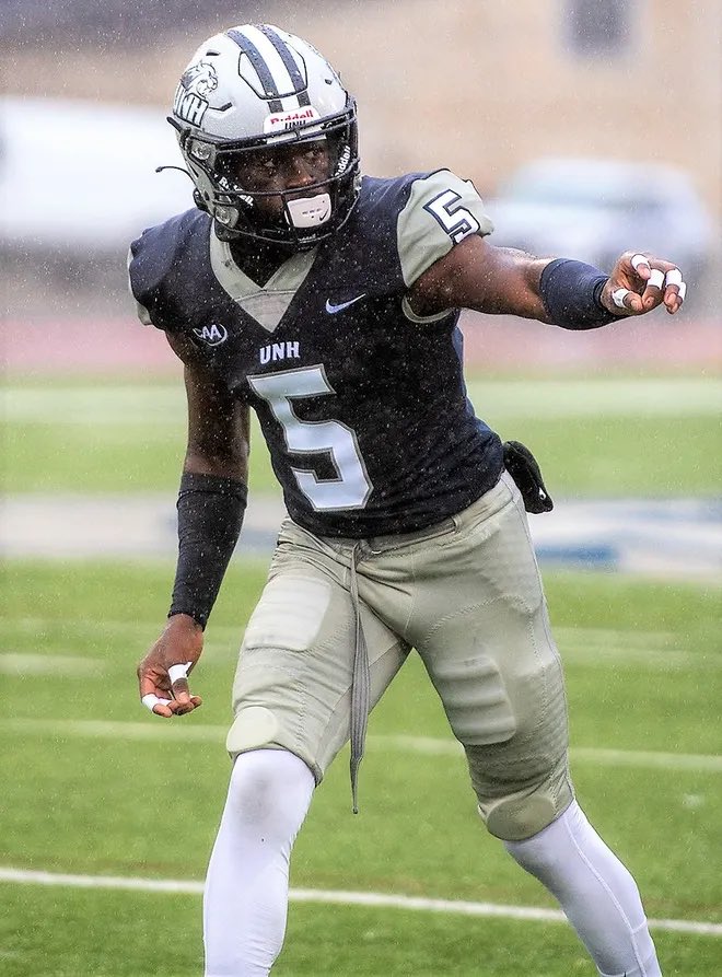 DeonteDouglas2_'s tweet photo. AGTG!! Grateful and Excited to have earned an Offer to the University of New Hampshire @UNH_Football Thank you to @_CoachG_ for the opportunity!! @StepinacSports @RivalsFriedman @Coachlanese13 @ShellyA2726 @On3Noah @StepinacMSG @alexgleitman https://t.co/evrRnX8Keq