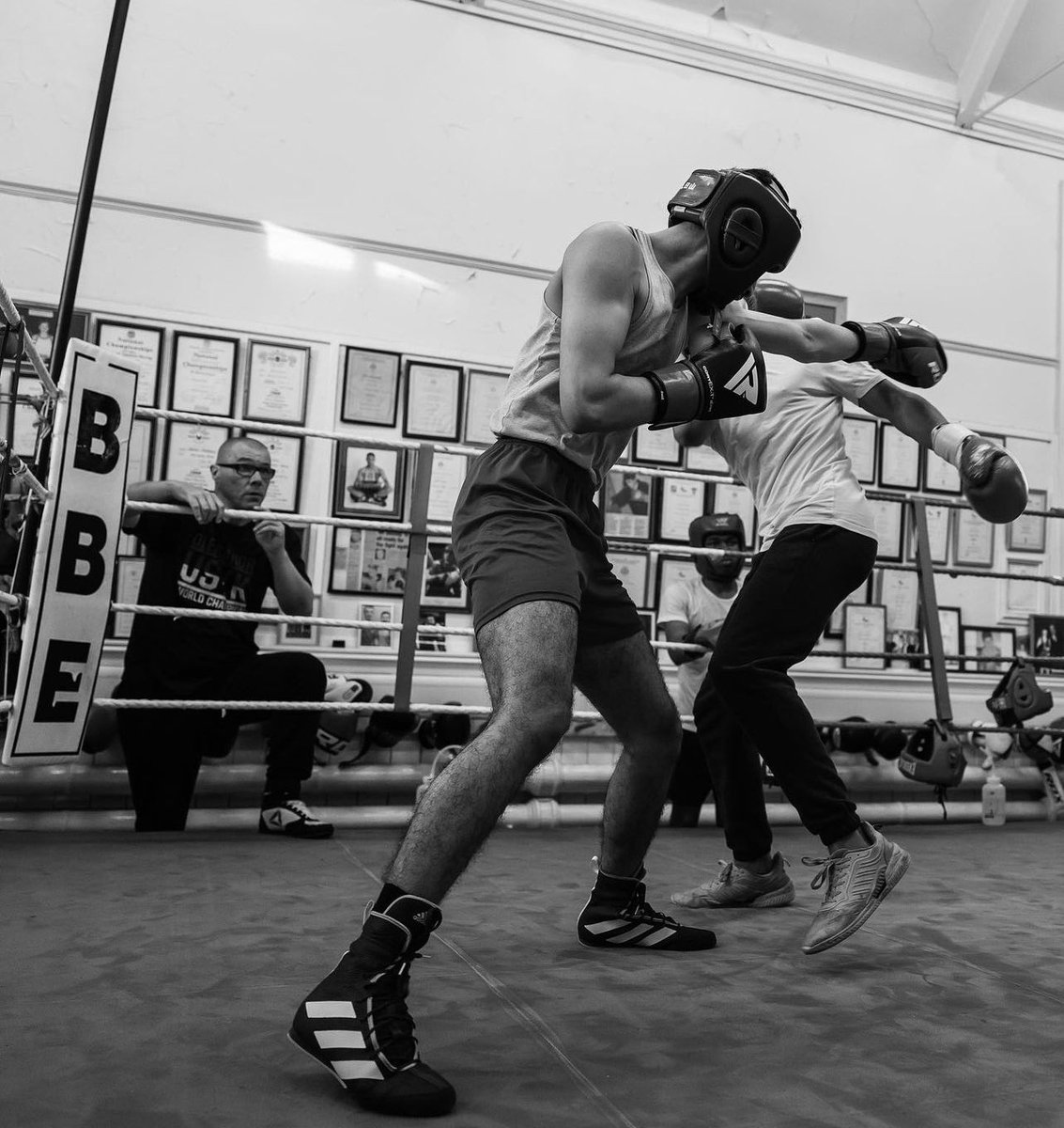 Keeping a close eye on sparring 🥊🥊#EnglandBoxing @England_Boxing