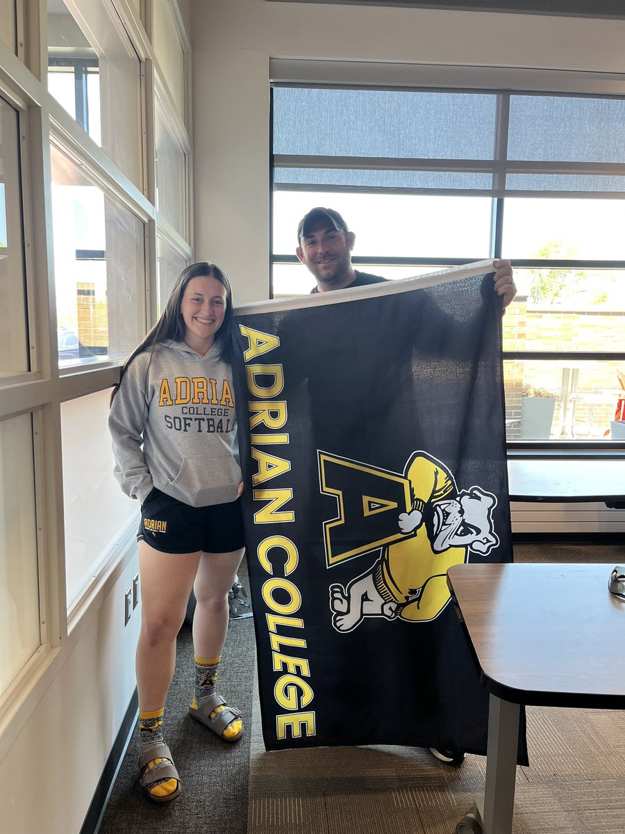 Emma Leonard tweet media