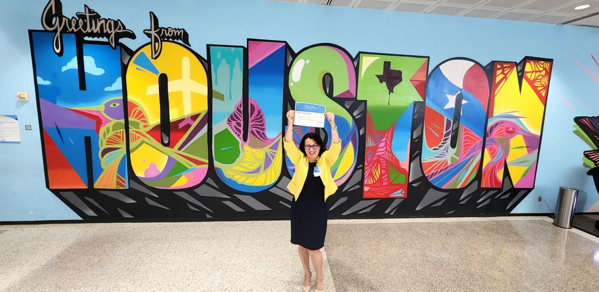 ellaghica's tweet image. #PSRW2023 #PSWR @COHEmployeeNews 
I want to #inspire everyone to #makeadifference. Smiling big while helping others is a great start. A #Smile is the same in every language. Public Service Rocks!!!