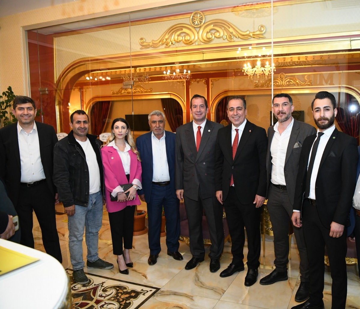 3.Bölge Milet vekili adayımız Sn. Fevzi Donat’ın düzenlediği stk ve kanaat önderleri buluşmasına katılım sağladık. Sn. vekilimize başarılar ve teşekkür ederiz.

<a href="/fvzdnt/">Fevzi Donat</a>