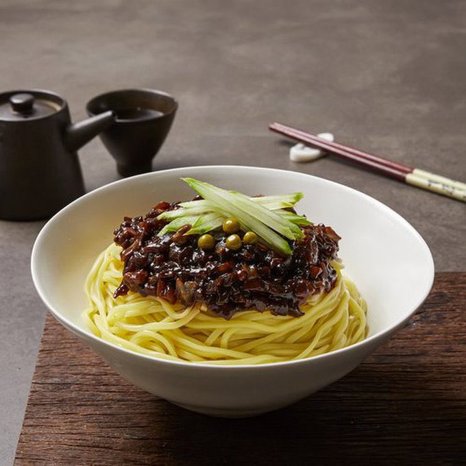 直販割引品 ◇ミニチュアフード ジャージャー麺◇ ehubinternational.com