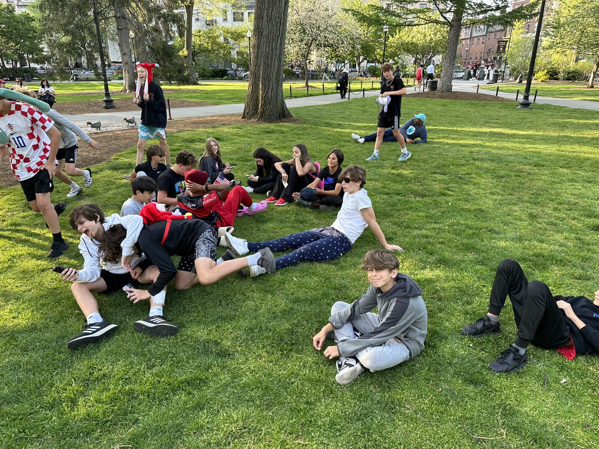 Alisha Hogg 🐬 tweet media