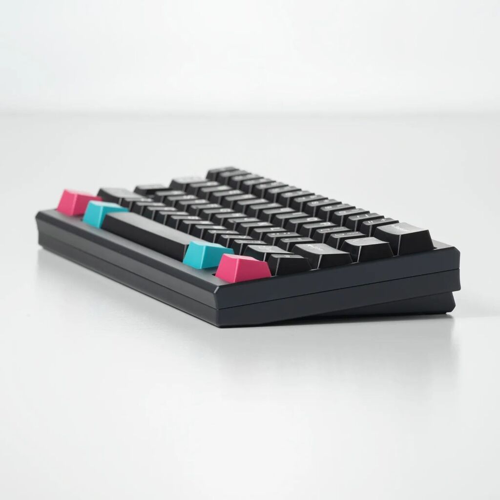 paulgali395's tweet photo. Top mount perfection. Sleek curves. A true beauty, the Petals60 by @sourmk @paulgerardali is coming to you on May 15th. Stay tuned for more updates!

Worldwide vendors will be announced shortly.

#mechanicalkeyboard #keyboard #keyboardist #keyboardplayer… https://t.co/u93savftEM https://t.co/K51RdISn6j