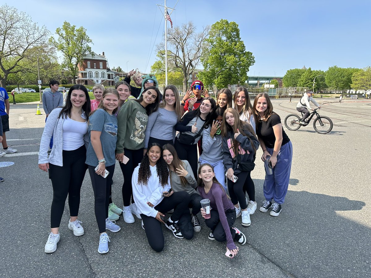 Alisha Hogg 🐬 tweet media