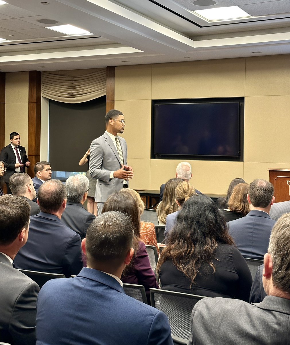 kevinjlincoln's tweet photo. Great week of Stockton and San Joaquin County advocacy in D.C.! This year’s @SJCOG #OneVoice advocacy trip included 70 Stockton and San Joaquin County representatives promoting our local projects, programs, and issues of importance in our region.

#OneStockton #OneVoice #SJCOG https://t.co/svAWJPEFiL