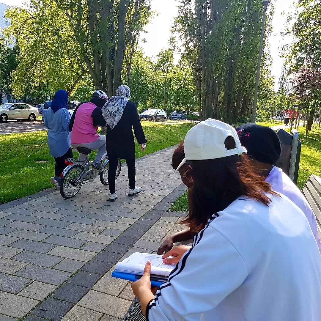 bikeygees's tweet photo. Weiter geht's, mit Doppeltrainings und Sauseschritt. 🤘🏼🚴‍♀️🚴‍♀️🌸 Das schöne Wetter und die anhaltende Begeisterung will genutzt werden. 😉🚴‍♀️🚴‍♀️🌞 #womenempowerment #einfachmachen #cyclingisfreedom #radfahren #GesellschaftlicherZusammenhalt #bgzvorort #faradi 💜 https://t.co/L070nhAU2c