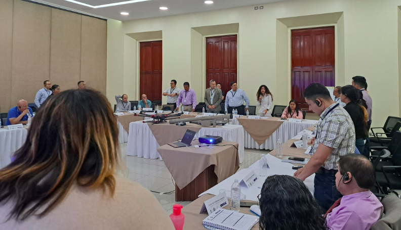 OEA_CICTE's tweet photo. Group activity during gender in #AviationSecurity presentation. Participants share their ideas on how to promote women’s participation in #AviationSecurity. @StateDeptPM #CICTE_AviationSecurityProgram @Guatemala_DGAC @PNNLab https://t.co/7hXxbIr8Lq