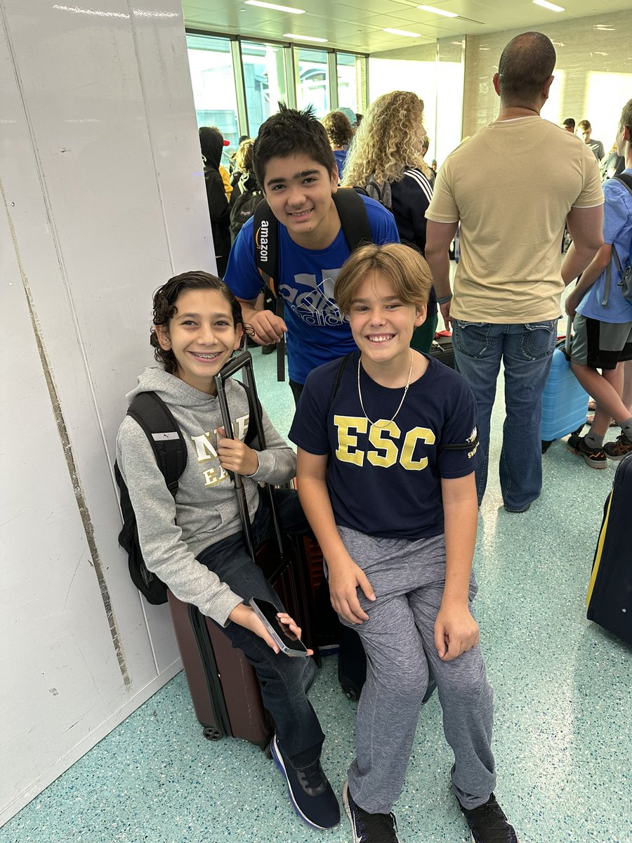 Alisha Hogg 🐬 tweet media