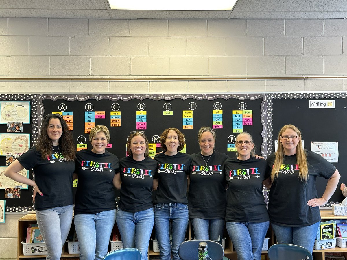 Love this Firstie Crew!!!🥳💜🫶🏼So thankful for all of you!🥰#WBPandas #WeareD34