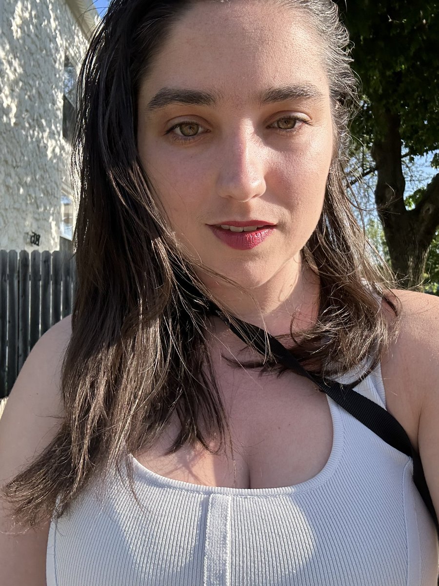 dot_morg's tweet photo. Summer weather is so much better! ☀️ https://t.co/bduZgkYY3U