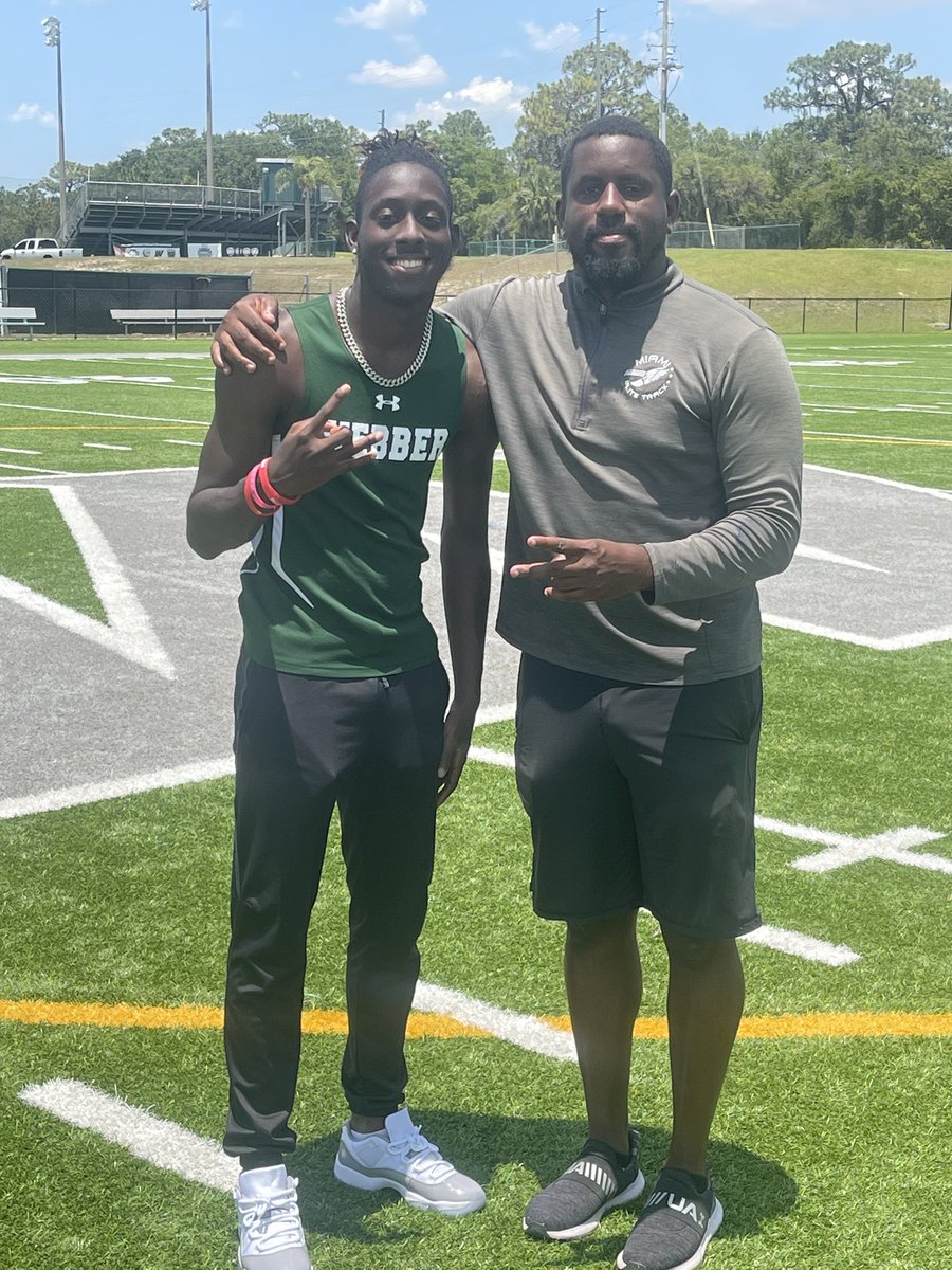 freebandzzz_kk's tweet photo. Enjoyed my visit at Webber today 💚 Thank you coach @CoachFerguson9 for having me out their today
@SharksTrack_XC 
@Blu_flight 
@coachkiabrown https://t.co/xUg78dn8M8