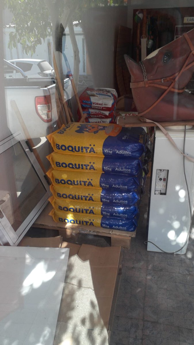 EmiMarquina's tweet photo. Se acabaron los asados en boca, ahora comen esto… https://t.co/fILANB9g6q