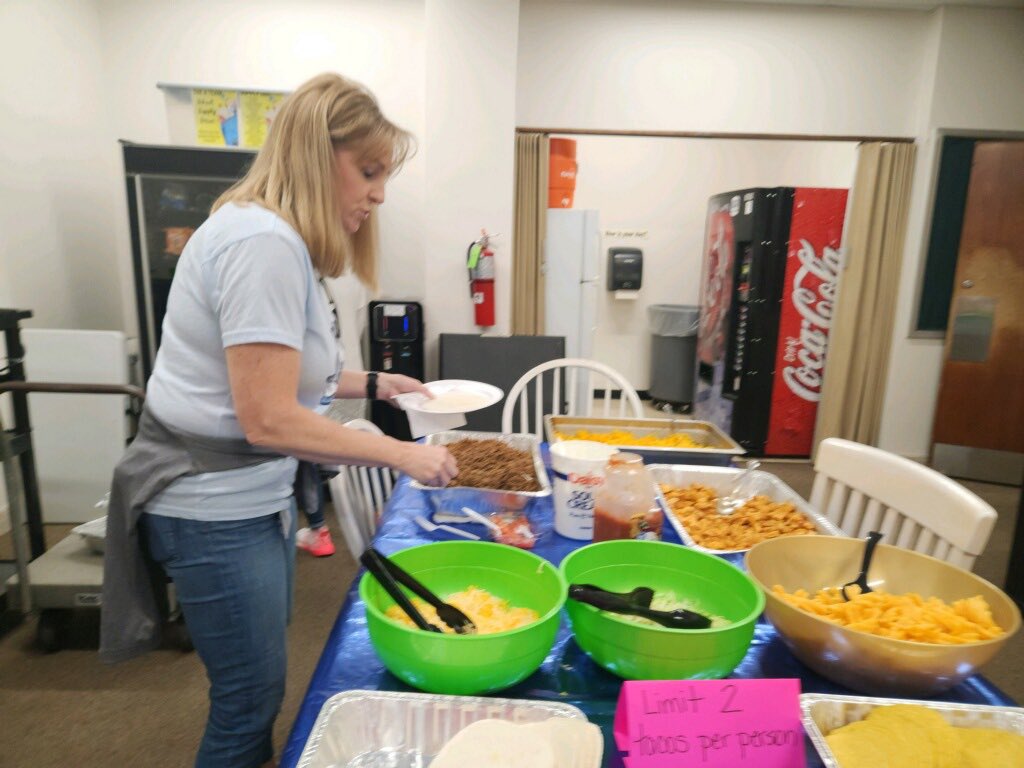 🌮 + 🍨 = Happy Wildcats having a duty free lunch #TeacherAppreciation #oneteamonedream <a href="/erfogleman/">Elizabeth Fogleman</a> <a href="/ABSSPublic/">Alamance-Burlington School System</a>