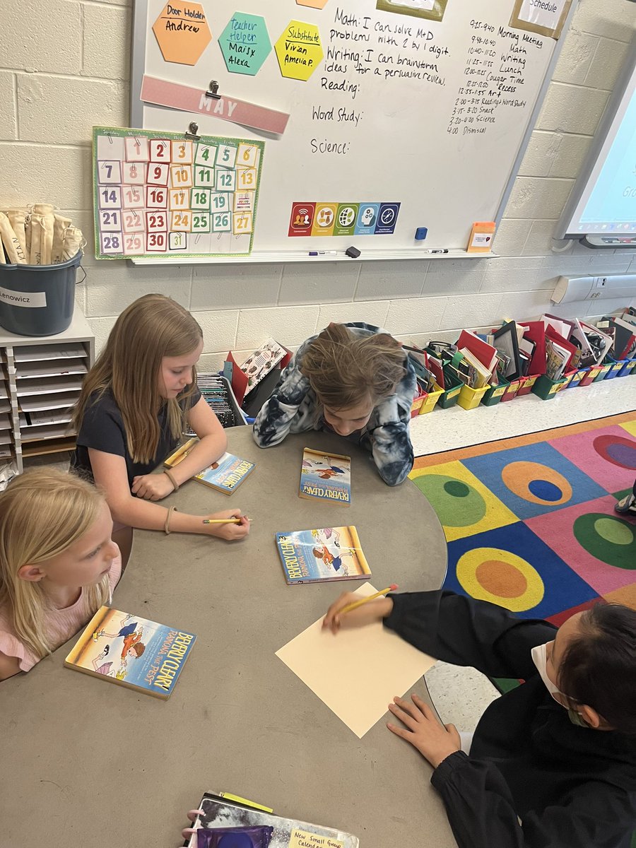 MsLenowicz3rd's tweet photo. First day of book clubs!  Meeting to come up with club names and set expectations. https://t.co/VwnyAZUi4a