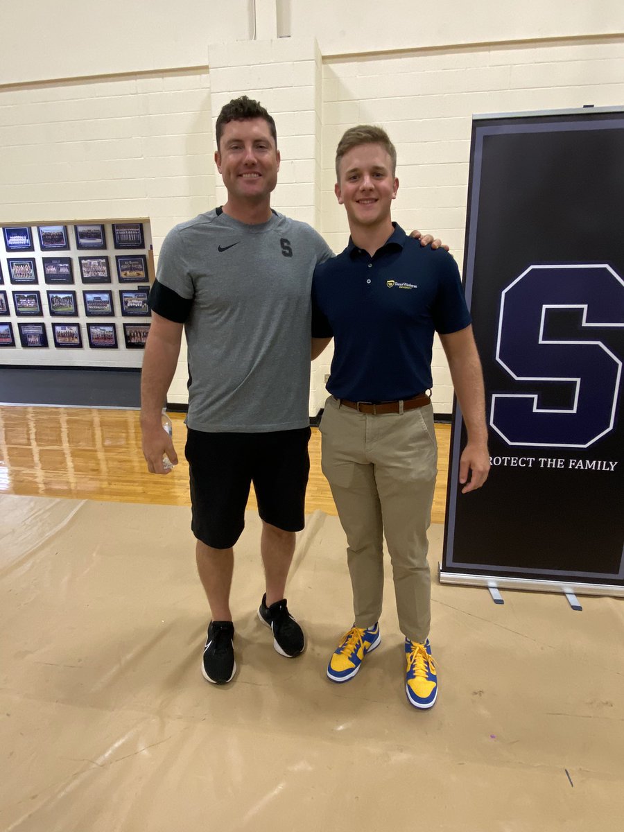 USATX3's tweet photo. Signing day4 @CadeGordon11! Thankful4so many who supported him!Thank u @RiverGordon1 @JhettGordon 4cheering on ur brother.Thank u family and friends❤️.Thank u @asesftw , @PTFFootball,@PTFSaints_BSB…Congrats Cade! Can’t wait 2cheer u on @TxWesFootball 💙💛🏈 https://t.co/wl7vYeUfbu