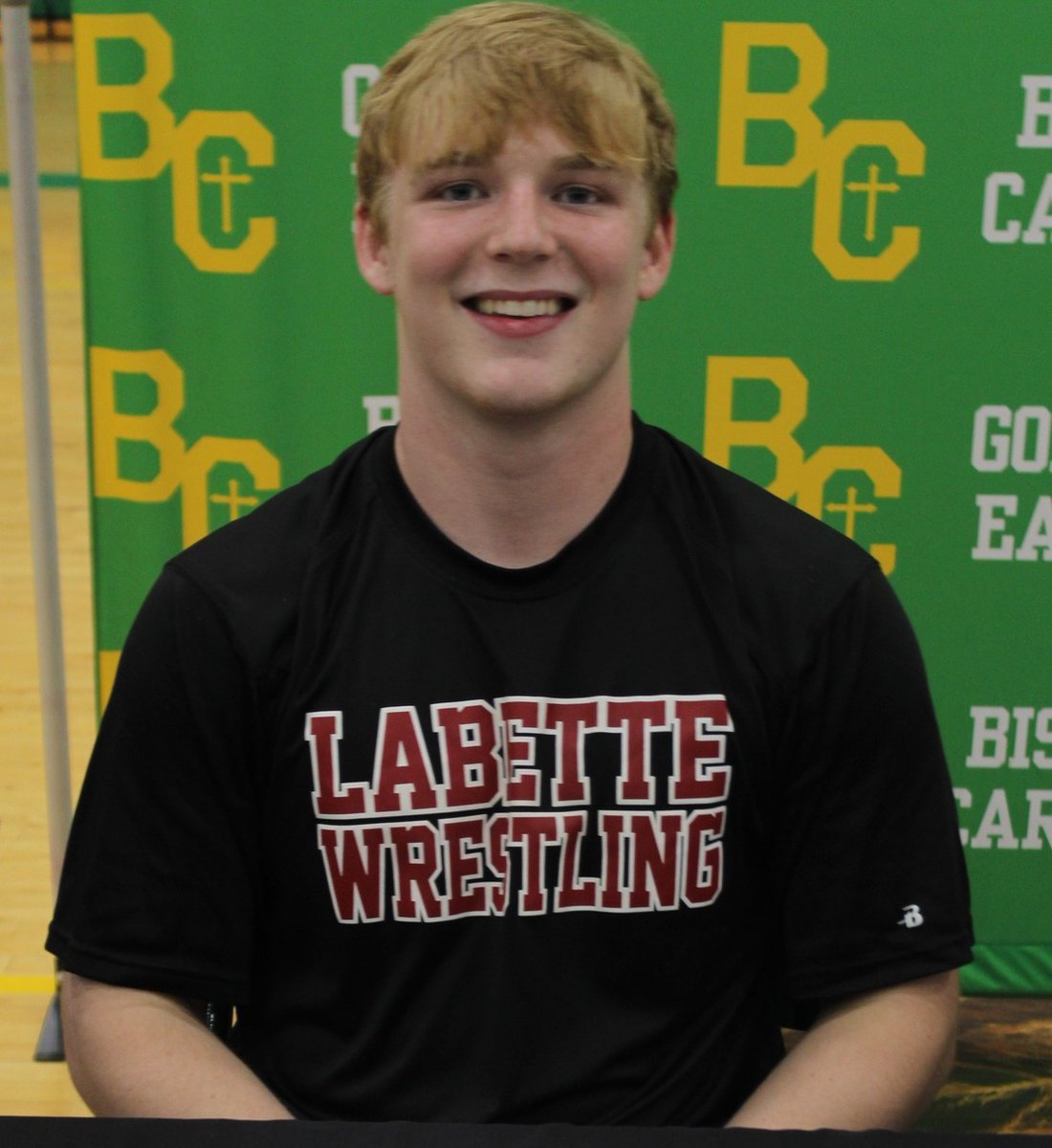 VypeKS's tweet image. Huge day at Bishop Caroll today for the Service Body Shop Dotted Line Tour! Congrats to Peyton Newell-Crowder CC-Baseball, Sam Duling-Labette Community College-Wrestling, Keaton Hansard-Fort Hays State-Track/Field, Landon Forbes- Fort Hays State-Basketball