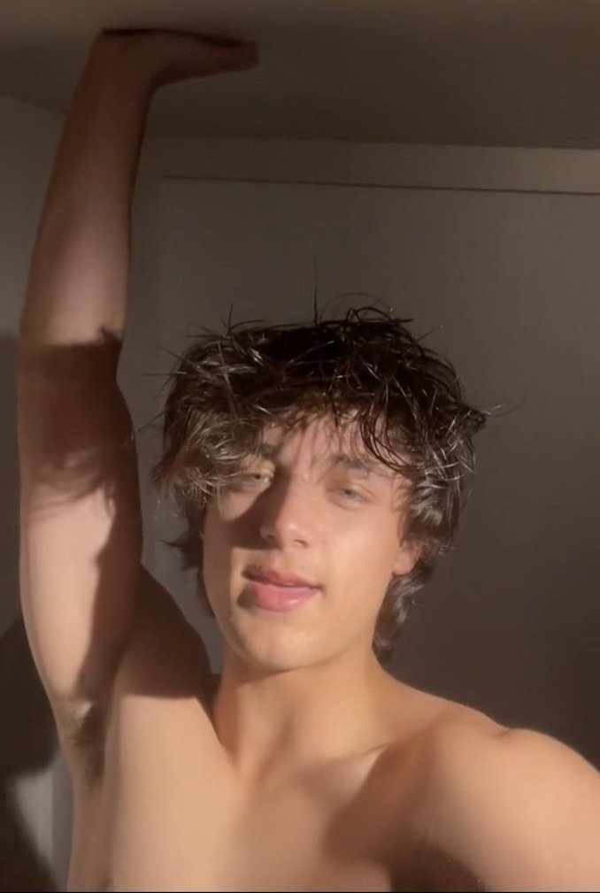 Armpit Gallery® on Twitter: "RT @_xloveangelx_: Asher Angel>>>>>"