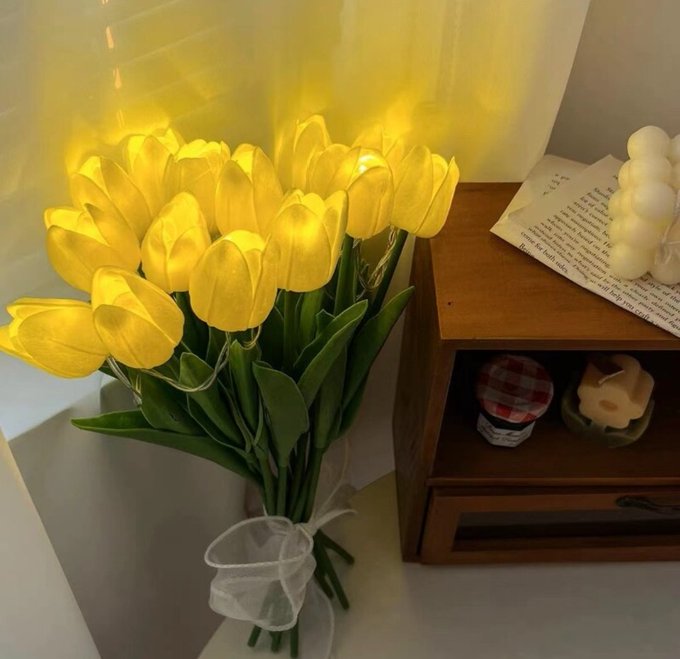 elen_andry's tweet photo. Tulip lamp https://t.co/o0pEw44JIH