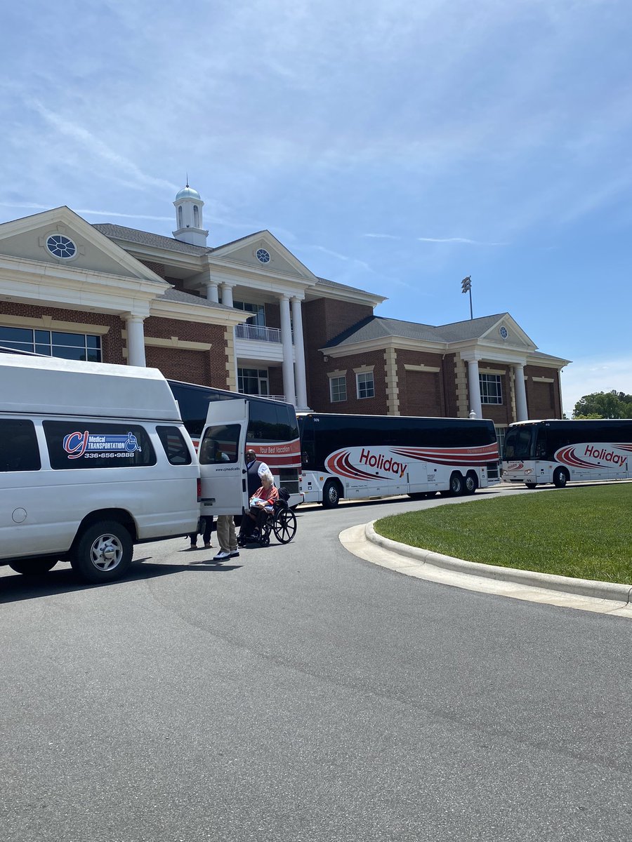 cjmedical's tweet photo. Pictures this past weekend of Graduation Transportation for the Grandparent & Families over at High Point University- ππ
#CJPride https://t.co/hJtAUbcXKS