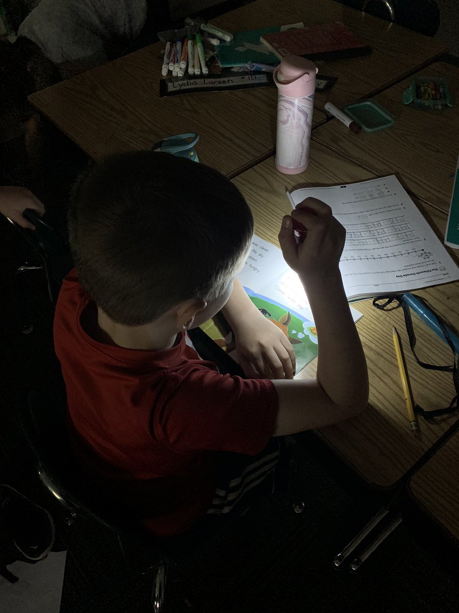 L - Lights Off Day 🔦 <a href="/KMElem/">KM Elementary School</a>