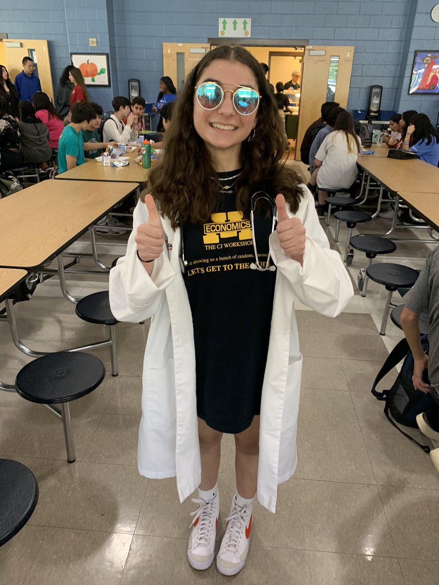 AndreaTurnera1's tweet photo. @AMMSLions 8th grade spirit day was “A” - All About the Future - dress as a future career or college spirit wear. The future is bright for our #AMMSLions https://t.co/e7zWkwHNv0