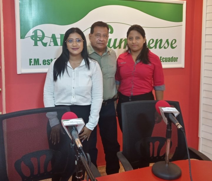 Abogadas Diana Mera Zamora y Karina Chimbo Lema Consultorio Jurídico Gratuito <a href="/Uni_Indoamerica/">Universidad Indoamérica</a> (Dirección Babahoyo: General Barona y Flores, diagonal Comando Policía, cel 0994329411.
"Pensión Alimentos"
<a href="/FluminenseRADIO/">Radio Fluminense 101.5FM 🇪🇨</a> FM 101.5.
"Noticiero Clarito Está con Francisco Mero"