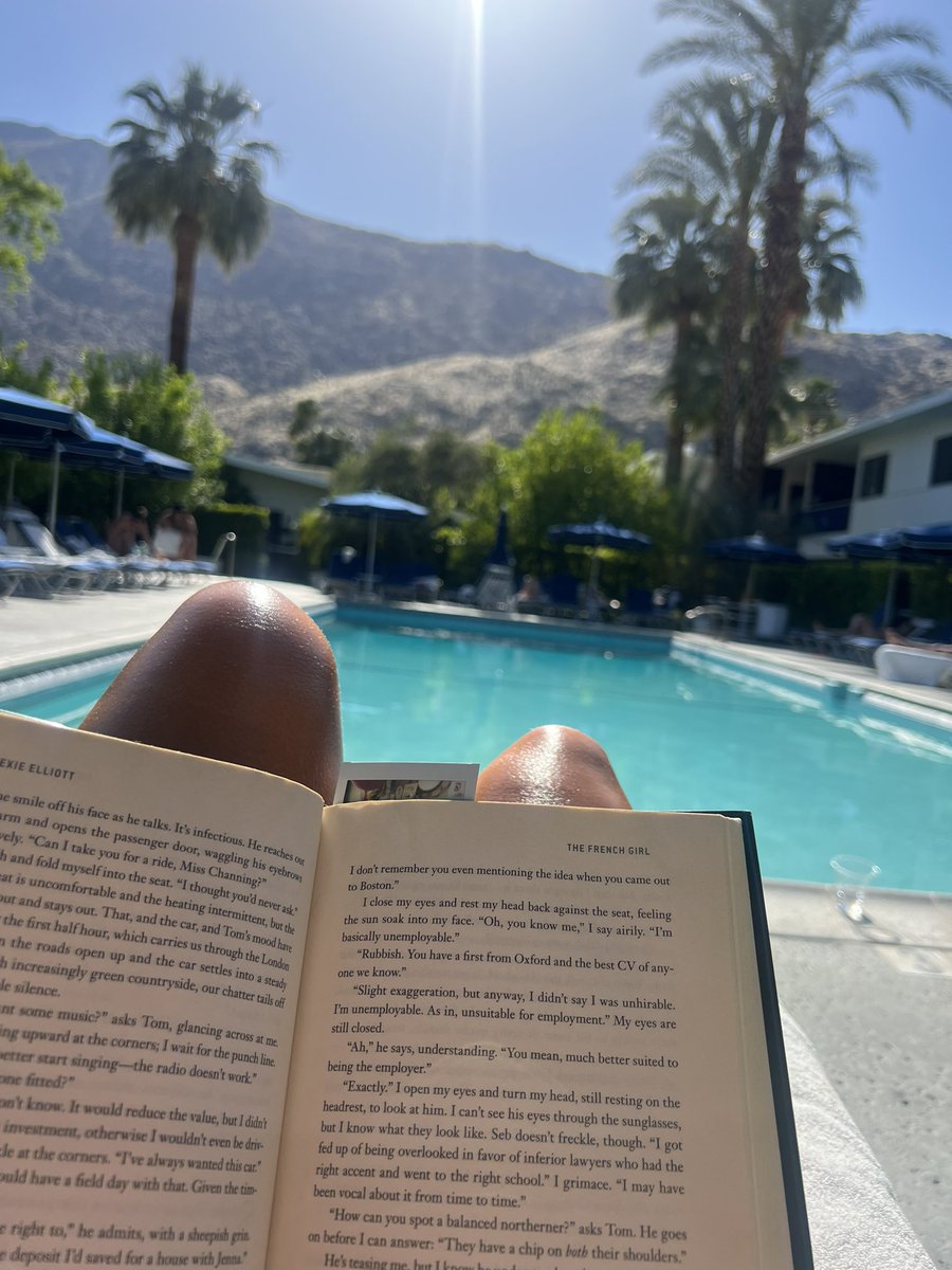 out of the office ✌🏼🌴