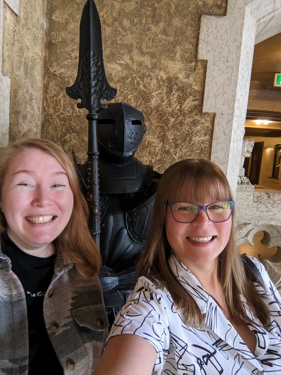 ek_harding's tweet photo. Just arrived at #CanadianPain23 and already mingling with the locals with @NynkevdHoogen https://t.co/WC6bmgdxKh