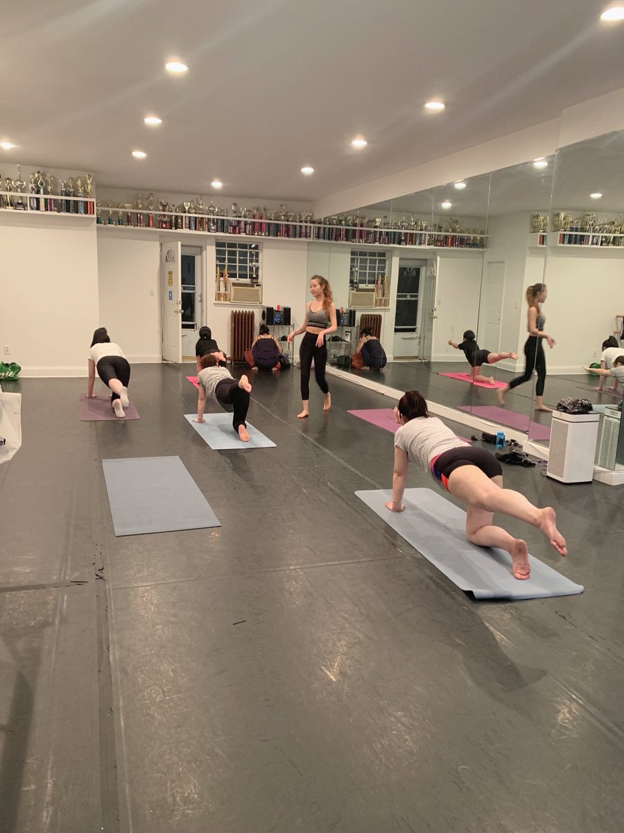 AlfredaKimS's tweet photo. Love has no boundaries, yoga has no boundaries, just like love, yoga is a lifetime thing https://t.co/MR1uT5ELuW