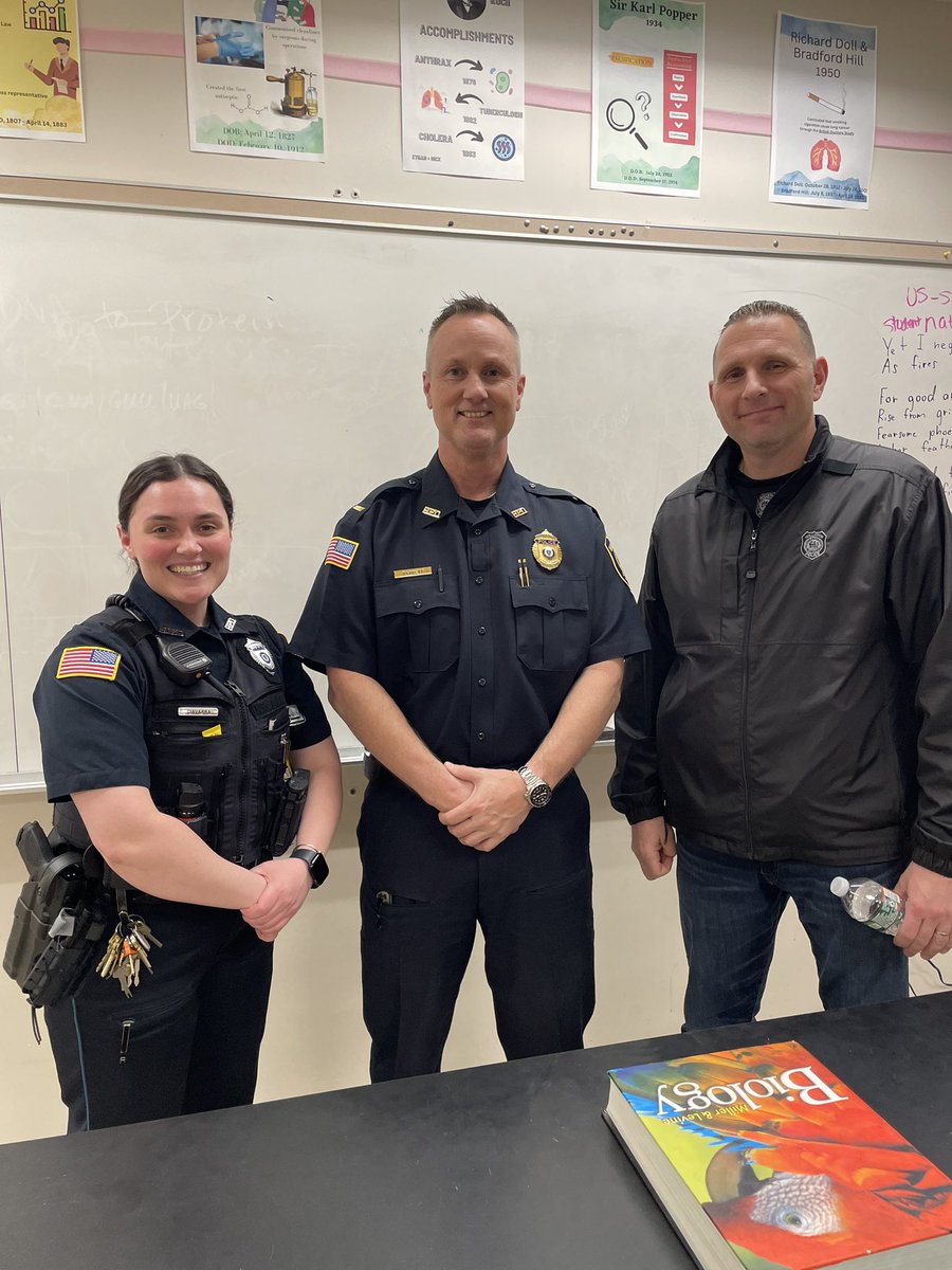 MrsCutone's tweet image. Holliston PD visited our Forensics class to discuss crime scene management and briefed us on how evidence can be used in a cold case. Thanks to SRO Officer Ciavarra, Detective DiGiorgio and Lieutenant Barrett for sharing your real world experiences!