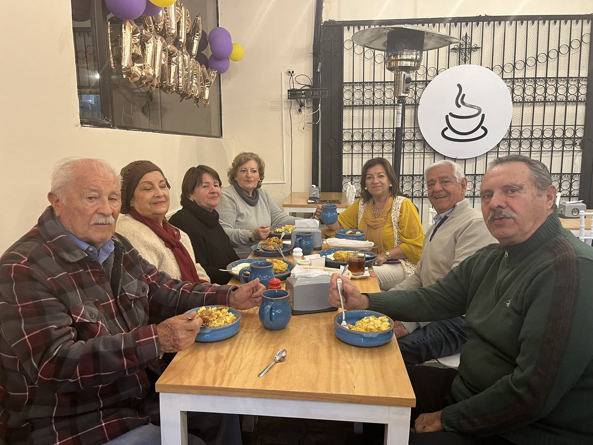 Mimucafeteria's tweet photo. Tardes de amigos, tigrillo y café ☕️ Zarumeño en mimu valle de los chillos ☕️😊👌🏼
#cafedelatarde #tigrillozarumeño #cafe #amigos #zaruma #quito 
@RommJorge https://t.co/EzYZNSsury