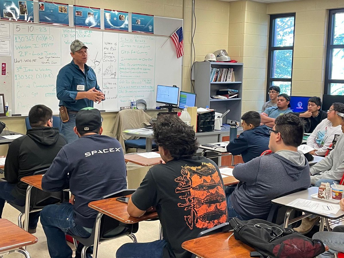 VMHS_BISD's tweet photo. Seniors  getting the American Welding Society Certification by CWI Richard J. DePue. https://t.co/Hhq1UfOG4p