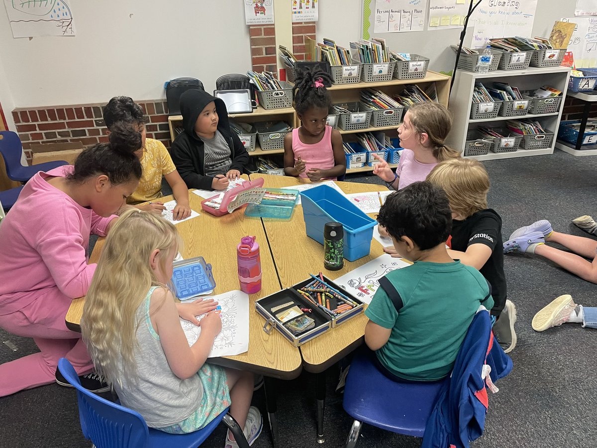 CouriersCorner's tweet photo. Coloring with our 3rd grade buddies for friendship week! @Crestview_NKC @MrsFitz107 #CrestviewWeBelong https://t.co/qpTqe3DIXe