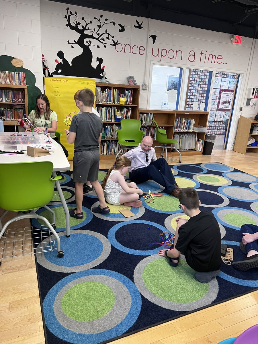 eveferro's tweet photo. Clinton Education Association’s 1st Ever Family STEAM Night was a great success! Thank you to all the 2nd-4th grade bulldog families who attended the event. We hope everyone had lots of hands-on learning and fun. Stay curious my friends! https://t.co/FeAs6jCU6k