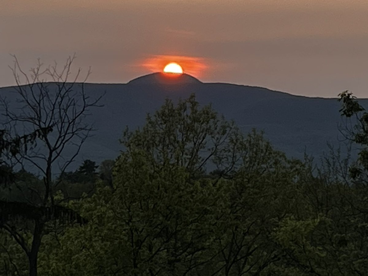 red sunset #newyork #catskillmountains #deckview